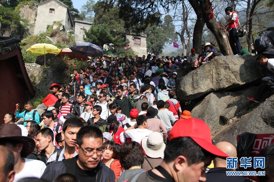 #(社会)(7)十一黄金周人潮汹涌 凸显国人“假日渴求”