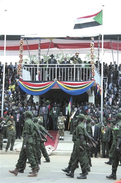 南苏丹共和国举行独立庆典 总统称不再有战争