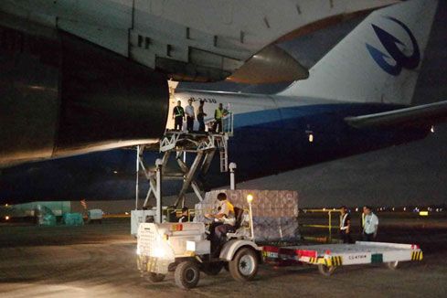 L'aide chinoise pour les victimes du typhon arrive aux Philippines
